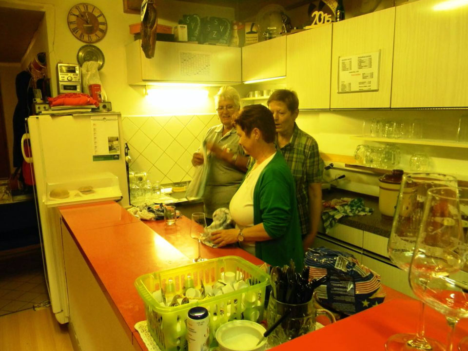 Die fleissigen Haende in der Kueche